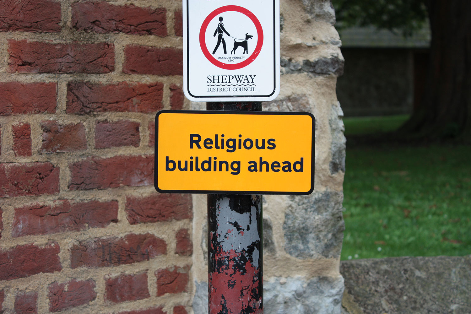 #005 - Religious building ahead